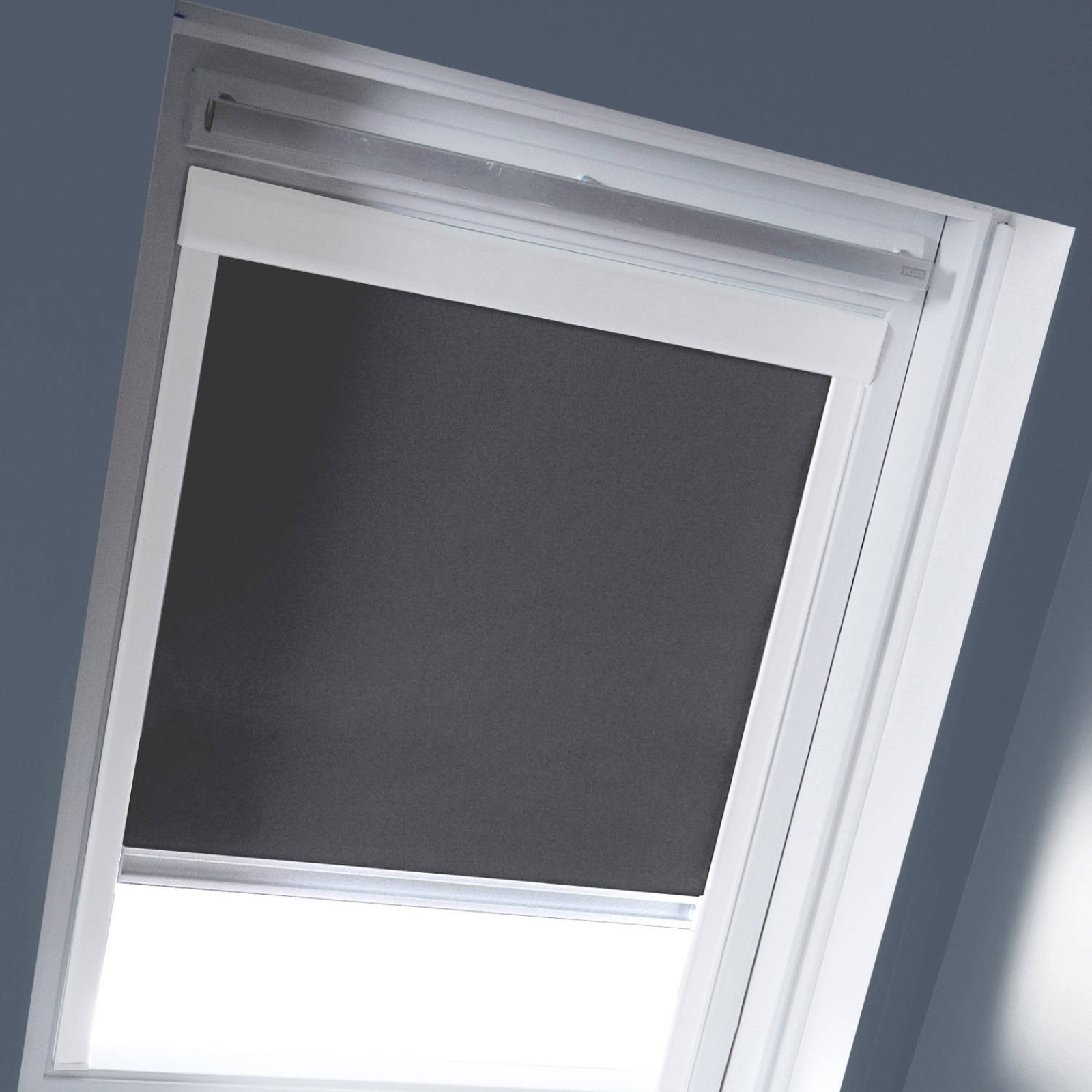 Store occultant pour fenêtre de toit  Velux® | Madecostore