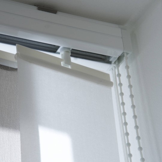 Rail blanc pour lamelles verticales 89mm ouverture centrale