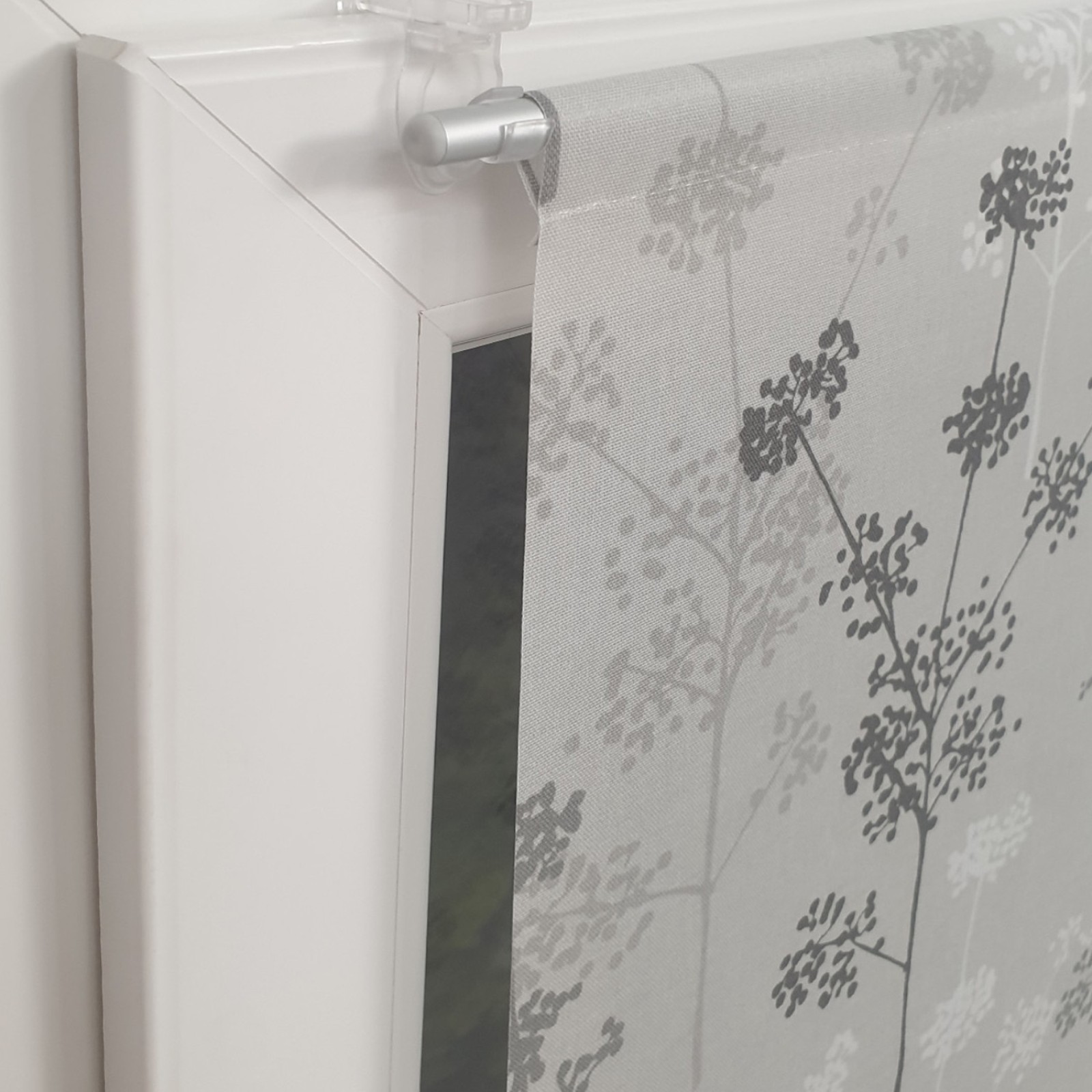 Vitrage tamisant motifs graminées