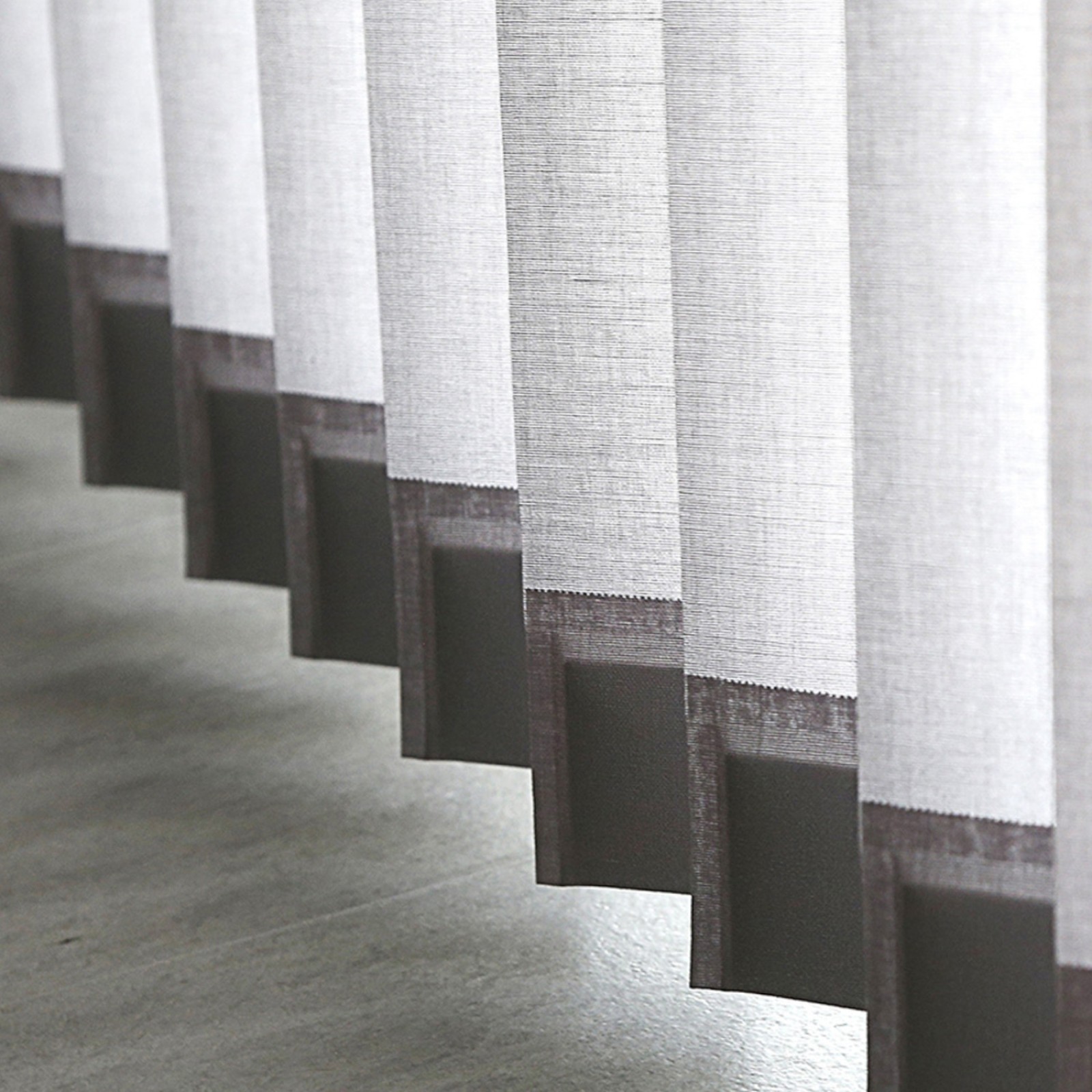 Lot de 9 lamelles verticales 127mm sans chainette basse pour store californien
