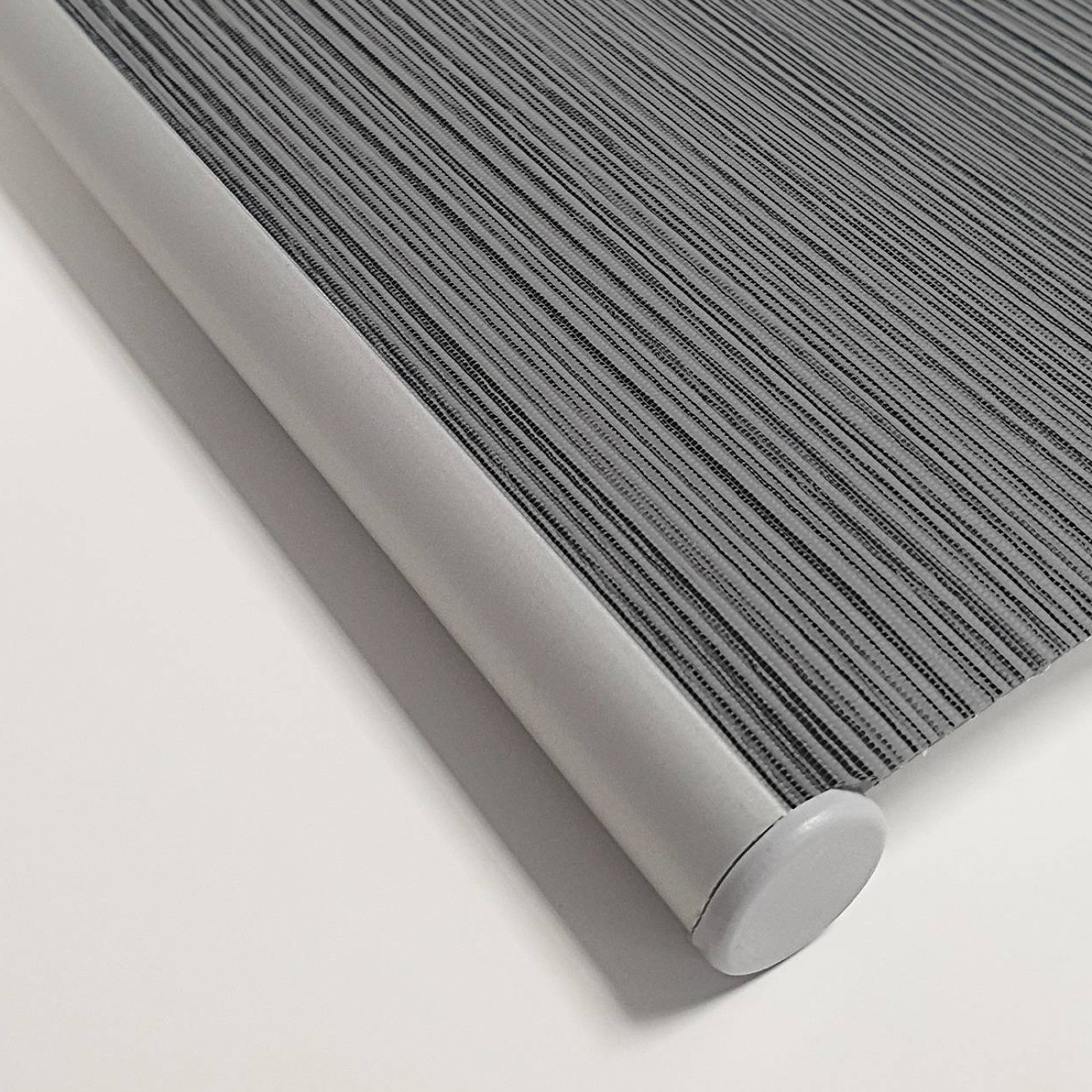 Store enrouleur tamisant Gris Chiné Gamme MUST | madeco.fr