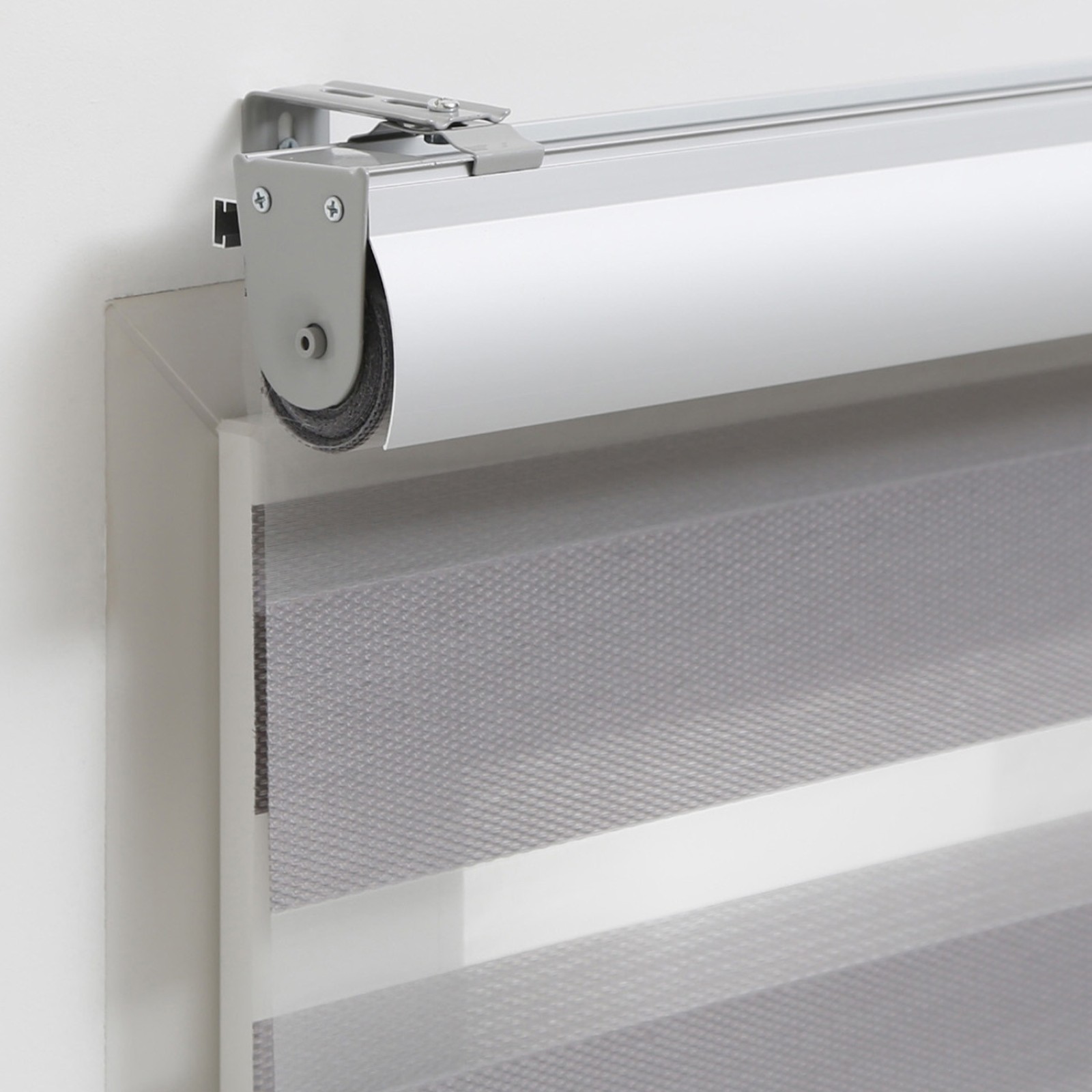 Store  enrouleur  Jour Nuit Blanc tamisant | madeco.fr