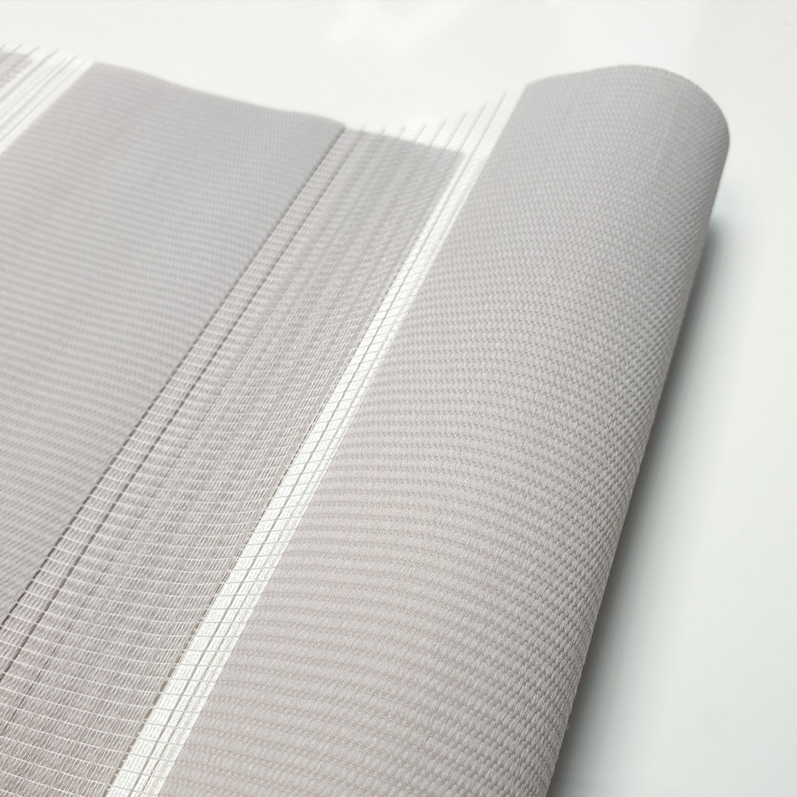 Store enrouleur Jour Nuit sans perçage voile tamisant | madeco.fr