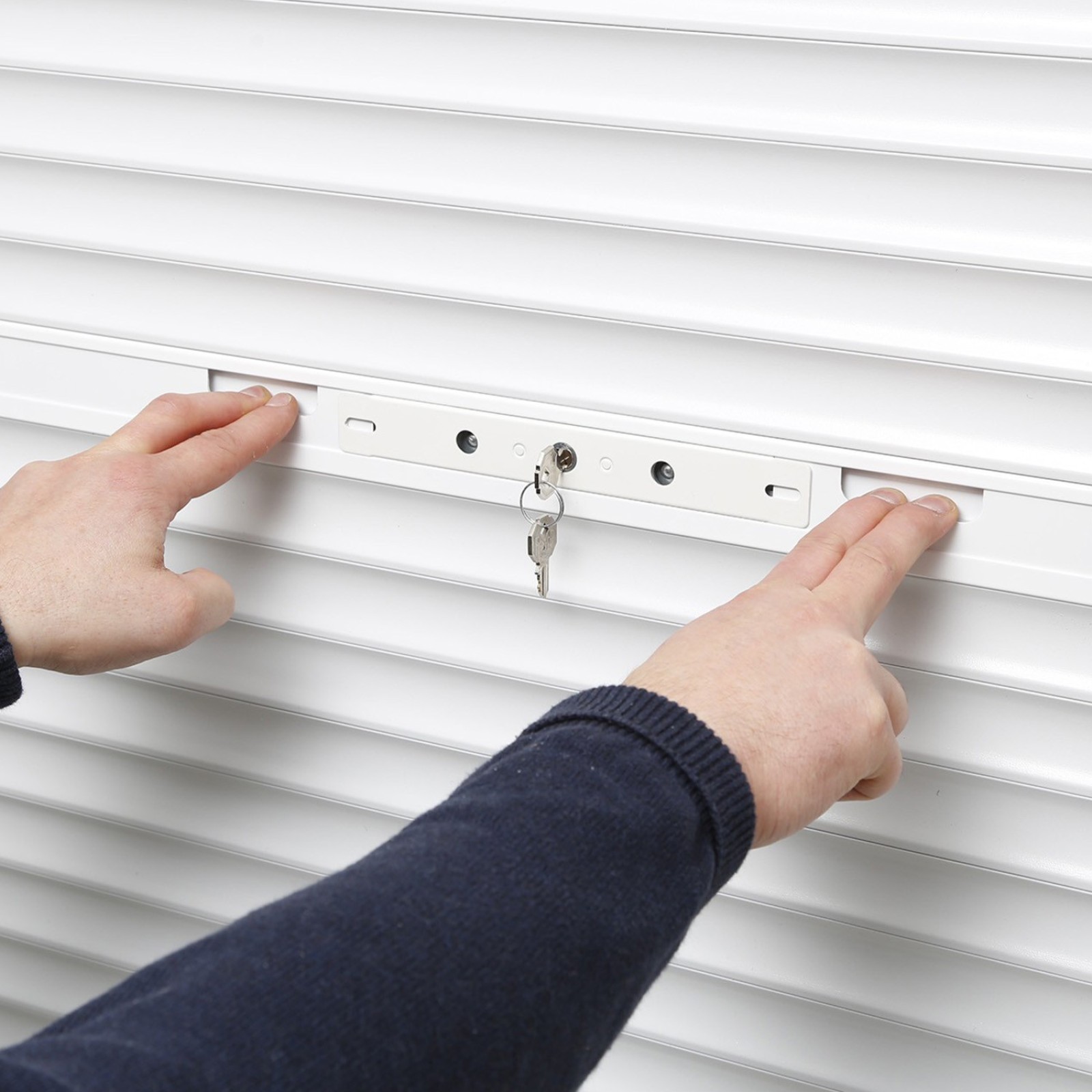 Serrure tirage direct pour volet roulant