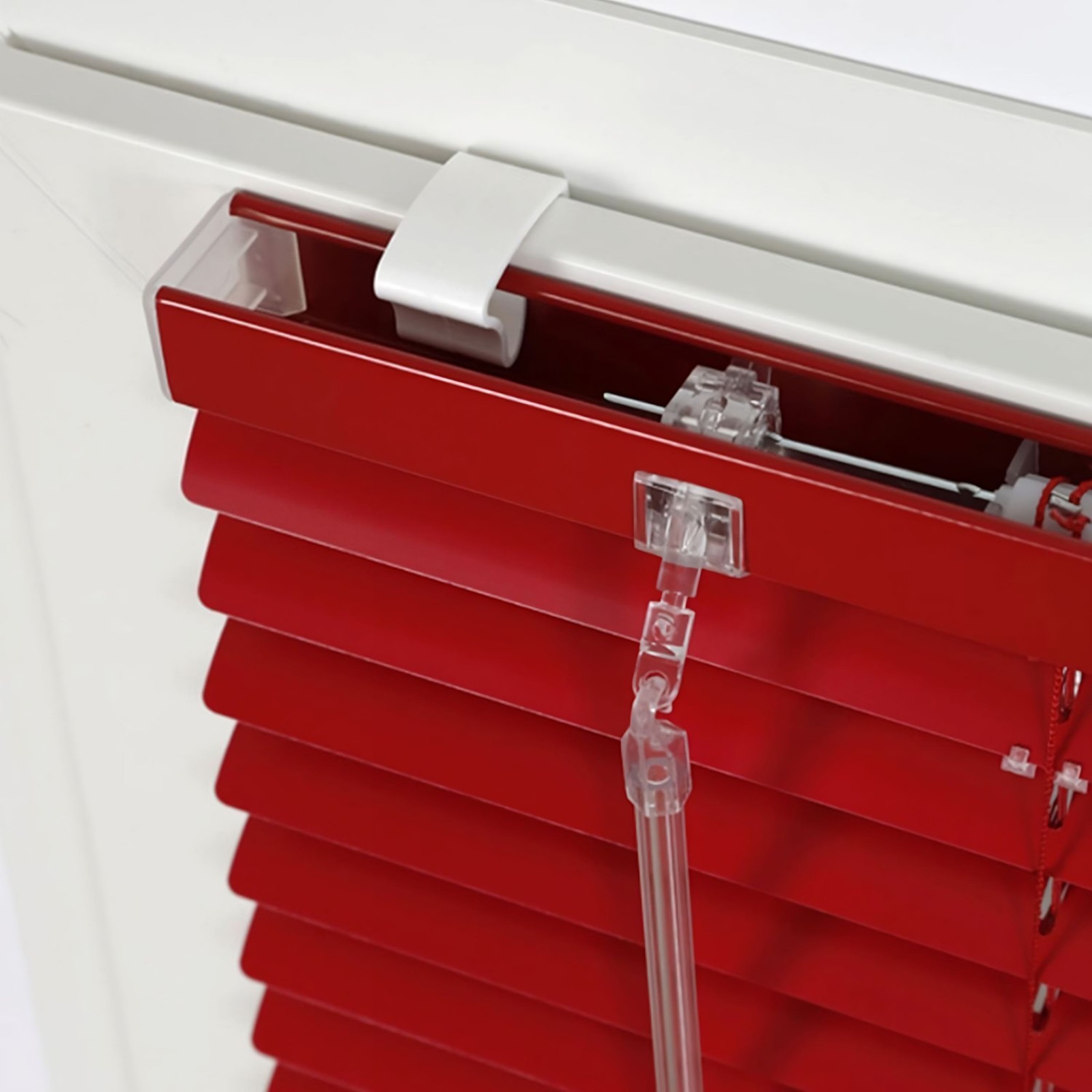 Fixations à serrer pour fenêtre PVC V5 Store vénitien | madéco.fr