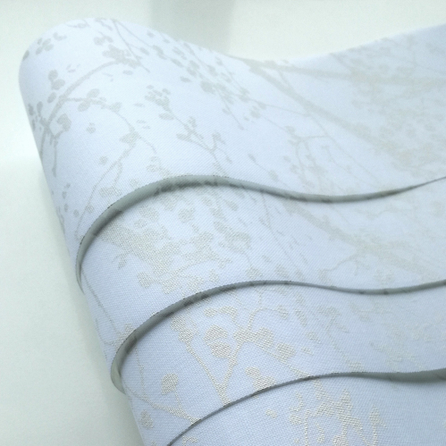 Detail tissu motif arbre pour store californien