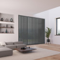 Ambiance store avec lamelles verticales 89mm Screen gris sans chainette pour store californien